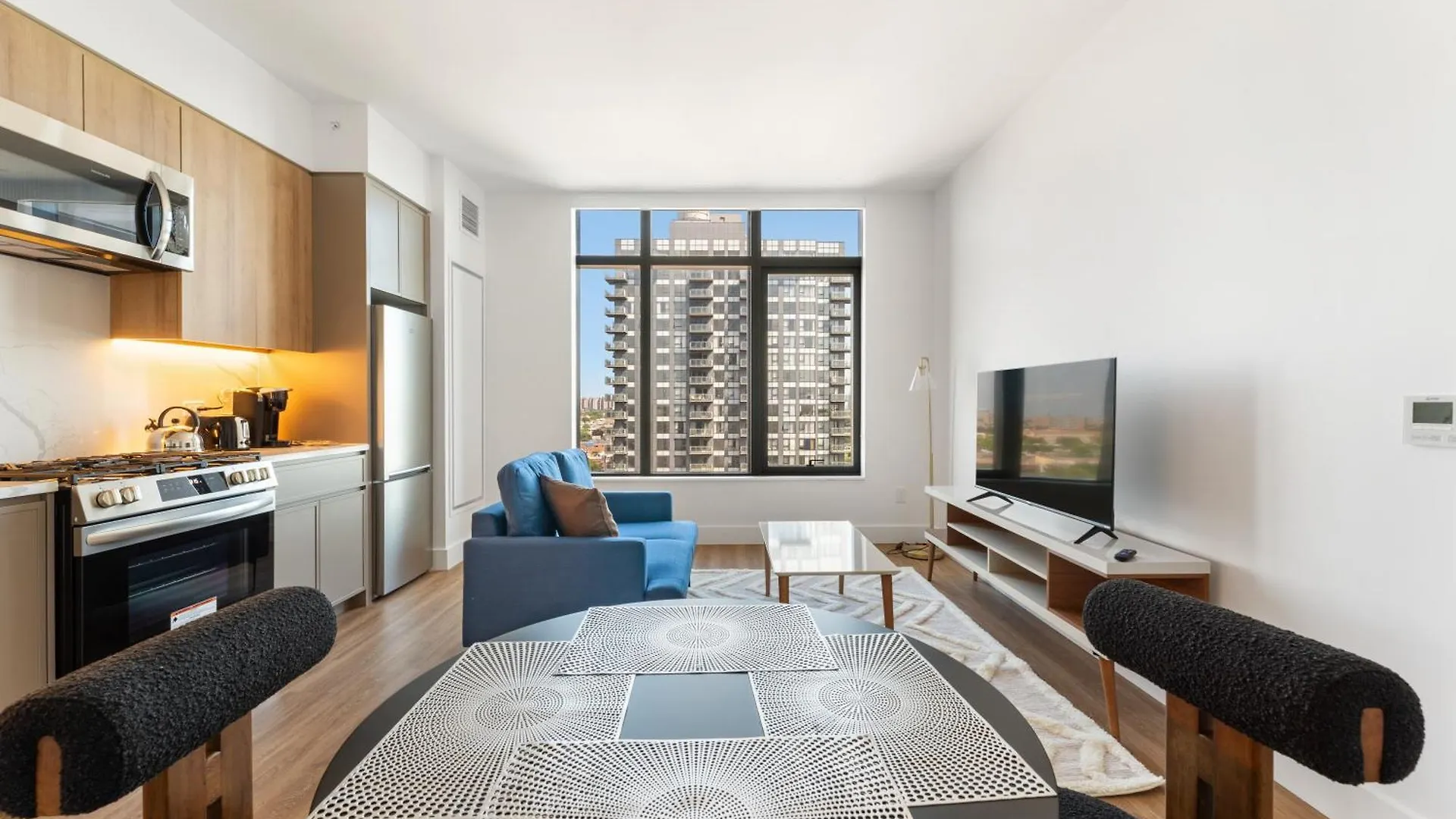Elegant Studio Haven, Upscale Comfort New York
